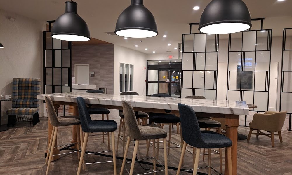 Urban 80 Kitchen + Bar