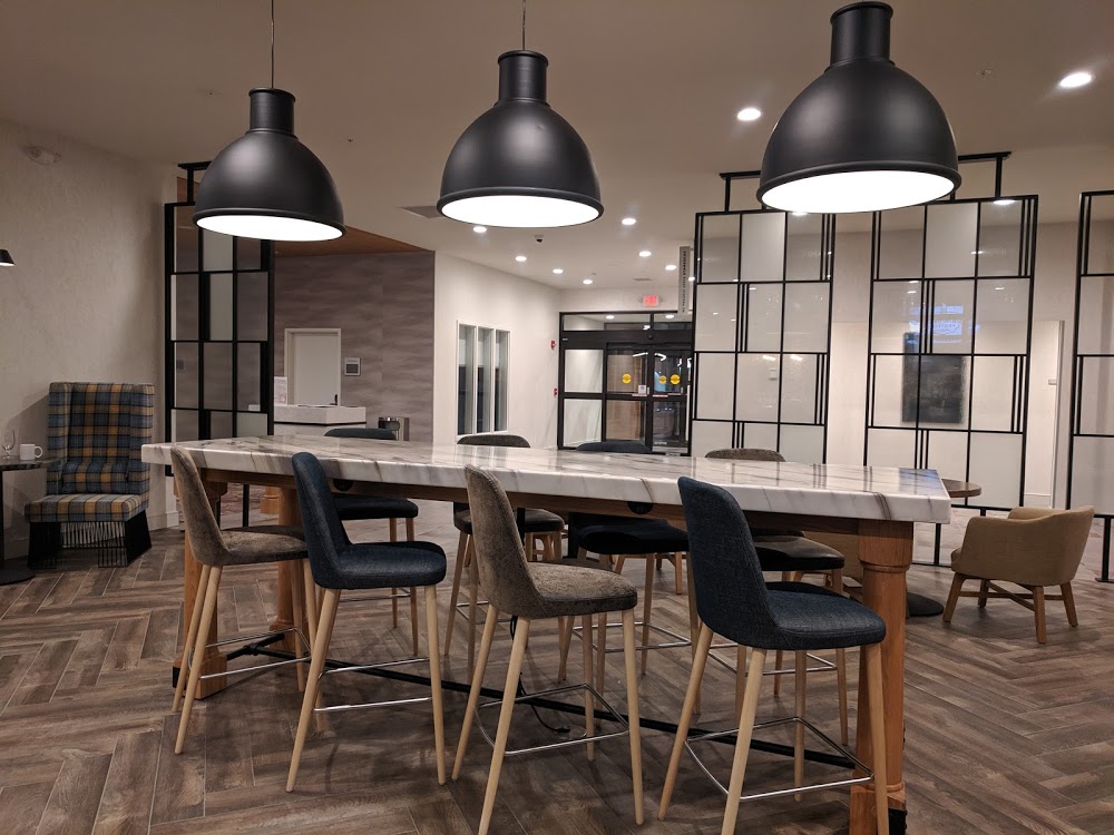 Urban 80 Kitchen + Bar